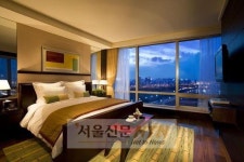 메리어트 이그제큐티브 아파트먼트, 3주년 기념 패키지 선봬