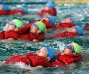 색다른 해군 신병 훈련, “사격부터 수영까지”