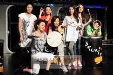 [NTN포토] ‘여자만세’ 멤버들 ‘신나는 드럼 연주 기대하세요’