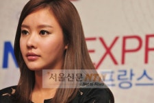 김아중, 고려대 석사학위 취득 “석사 연기자 대열 합류”