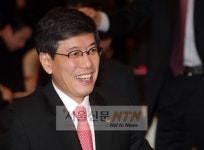 하성민 SKT 사장 시간이 더 필요하다…열공모드?