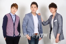 [NTN포토] 3인조 보컬그룹 엠투엠, 안 괜찮아로 컴백