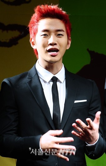[NTN포토] 2PM 준호 '강렬한 빨강머리로 변신'