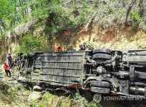 양구 수학여행 버스 추락, 40여명 중경상 ‘생명 살린 안전벨트’