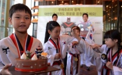 “올림픽 출전 태권도 형·누나 힘내세요”