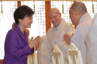 “우리 정치 자타불이의 부처님 마음 회복을”