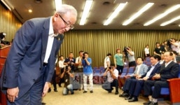 [세법개정 수정안] 기재부 보고 부족? 靑·여당 변심?… “당·정·청 불협화음의 합작품”