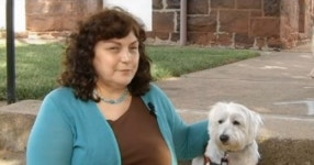 동물학대 재판에 증인 출석한 애완견 화제