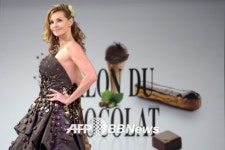 [화보] “초콜릿으로 만든 브래지어를 보셨나요...” ‘Paris Chocolate Fair’