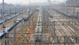 신분당선 정자역 “고무타는 냄새 난다” 소방관 현장 가보니