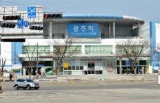 [이슈&이슈] 새달이면 ‘반쪽 역’ 신세… 생사기로 놓인 광주역