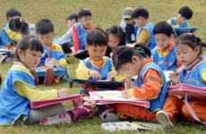[포토] ‘나도 피카소’…그림에 몰두한 어린이들