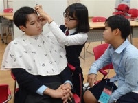 12시 땡 하면 예술가 변신! 오페라 무대 오른 中1 아이들