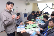 [현장 행정] 직접 찾아가 듣고 살피고  ‘맞춤 복지’ 일꾼 청장님