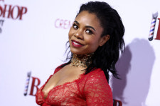 [포토] 레지나 홀, 레드 시스루 드레스 입고…