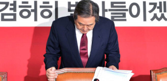 朴대통령, 새누리 지지율 총선 참패 후 급락