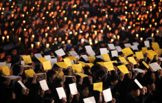 [포토] ‘잊지 않을게’…세월호 2주기 추모제 학생들