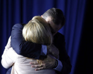 테드 크루즈 열심히 뛰었건만…안타까운 포옹