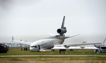 [서울포토] 인천공항 화물기 이륙중 사고