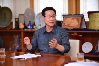 “고유의 산악문화 선보여 세계 3대 영화제 만들 것”