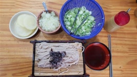 [김석동의 한끼 식사 행복] 원조를 뛰어넘은 한국형 판메밀국수