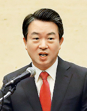 강신명 경찰청장 “정치 할 수도 있다”