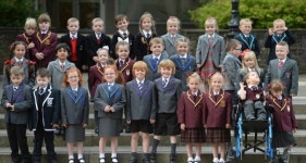 ‘쌍둥이 정기 흐르는 땅?’ …15쌍 초등학교 동시 입학