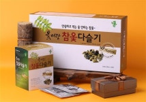 참옻나라산마을건강식품 | [추석선물 특집] 옻가네 ‘홍삼 참옻 위간보’, 여름에 소진한 온기를 채워 주세요