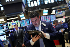 뉴욕증시 상승 마감…美경제지표 호조에 금융주 강세, 다우 0.62% 상승