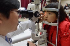 [메디컬 인사이드] 국민 절반이 ‘안경’…우리 아이 근시 왜 생겼을까