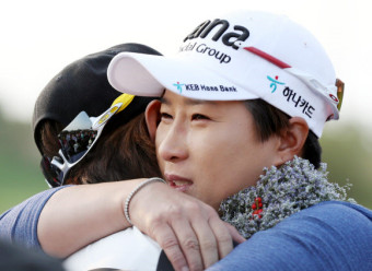 박세리의 눈물 “18번홀 티샷도 못 할 뻔…우승만큼 벅찬 순간”