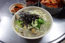 [김석동의 한끼 식사 행복] 찬 바람의 계절이 권하는 칼국수