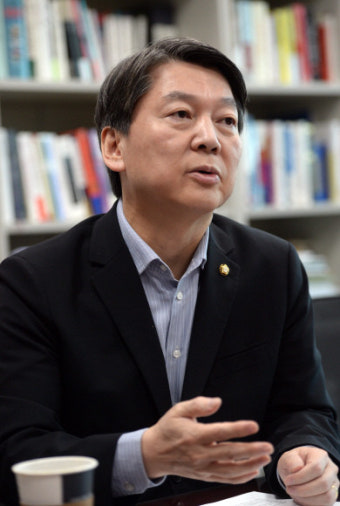 [단독] 안철수 “지금이 개혁 골든타임…개혁법안, 2월 국회서 통과시켜야”