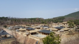 [윤기자의 콕 찍어주는 그곳] 백제의 뜰을 거닐다…백제문화단지 사비성