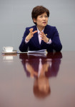 “사안·관점따라 도전받는 ‘여성 리더십’ 아쉽다”