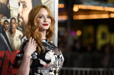 [포토] 크리스티나 헨드릭스, 의상으로도 숨길 수 없는 볼륨감