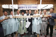 [자치단체장 25시] 빌딩숲 사이 문화재꽃·지하길 이어 경제꽃 핀 명품 종로
