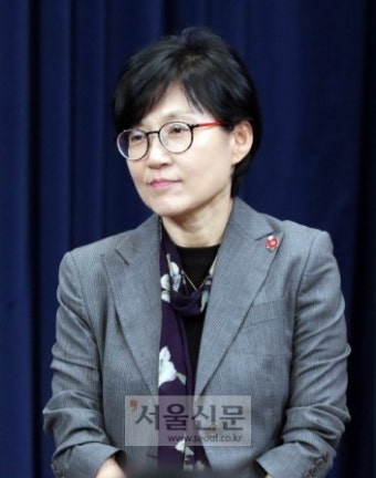 [문재인 대통령 시대] 조현옥 신임 인사수석 “여성 30% 내각 실현 노력할 것”