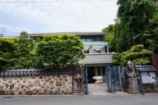 [함혜리 선임기자의 예술산책] 일본 문화 중심지서 만난 1700점 한국 문화재…누구나 찾는 ‘공동의 광장’