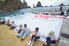 독도에 간 탈북민들 “평화 통일 기원”