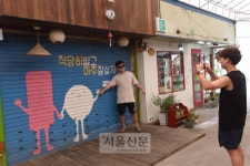 [포토 다큐] ‘1913 송정역 시장’…적당히 버는 청년, 아주 잘사는 시장
