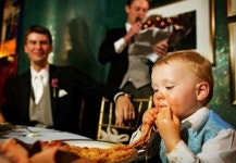 [모바일픽!] ‘몹시 지루하거나, 유쾌하거나’ …결혼식 화동들