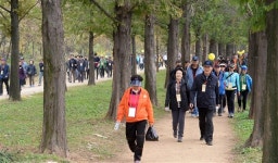 [사고] 함께 걸어요…마약 없는 사회 꿈꾸며