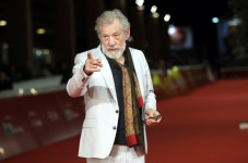 [포토] 이안 맥켈런, 흰 머리·흰수염 ‘간달프’ 모습 그대로