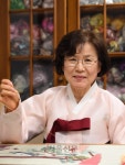 김영이 자수 개인전 “바늘 한 땀·한 선에 하나 된 마음”