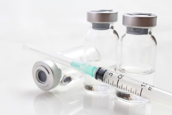 옥스퍼드 연구진, 유아 2800명에게 ‘결함있는 백신’ 테스트 | 포토뉴스