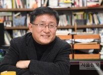 [자치단체장 25시] 마을 공동체 복원·에너지제로주택 성과…행복한 ‘노발대발’