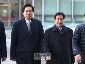 [서울포토] ‘세월호 특조위 업무 방해’ 김영석-윤학배 전 장·차관 영장실질심사