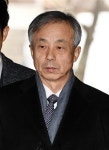 ‘MB정부서 DJ 뒷조사’ 이현동 前국세청장 구속