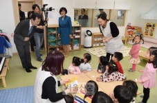 [현장 행정] 새 옷 입은 어린이집… 아이 하나 더 낳을까